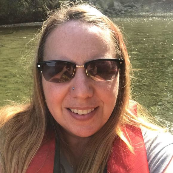 Meet your Posher, Ruth - Picture 1 of 1